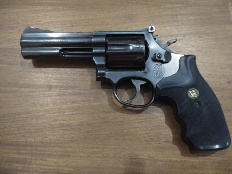Vendo por no usar revolver Smith and Wesson de 4 " calibre 357 magnum en perfecto estado 
Precio 01
