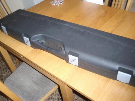 Se vende conjunto Rifle Benelli Argo modelo  Confortech, visor de batida SHILBA modelo SAFARI RD30 de 20