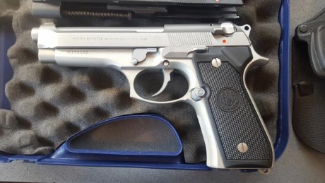 Se vende preciosa beretta 92fs inox de 9mm con kit conversor a calibre 22,se incluyen 2 cargadores de 00
