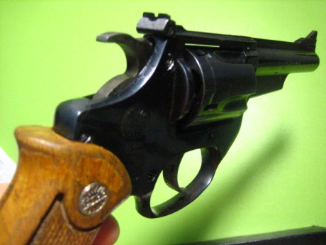 En venta revólver Astra Cadix .38 Spc 4" por 100€. Guiado en A. Poco uso. funciona perfectamente. 11