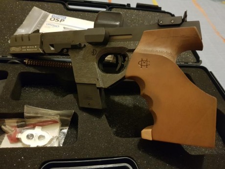 Buenas, Por abandono del tiro vendo este fantástico arma, Walther GSP Expert en calibre 32.Precio 899€ 00