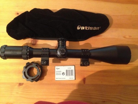 Se vende visor marca optisan
6-24x56irs.monturas incluidas.
Precio: 200 euros. 
Portes pagados.
(Con su 00