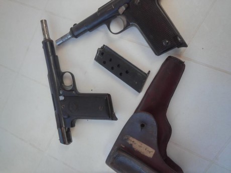 Hola, vendo dos pistolas astra 400, 9mm L
Una guiada con licencia F ,en muy buenas condiciones de tiro, 01
