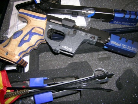 Las dos compradas nuevas hace menos de un año impecables en F  Madrid y Málaga
STI   euros
Walther euros 00