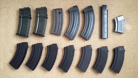 Hola.
Vendo estos cargadores de armas militares de colección. Son nuevos de arsenal. Funcionales 100%. 00