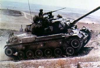 Buenas noches a todos

El caso es que me dispongo a hacer una maqueta de mi carro favorito: el M-47E1 40