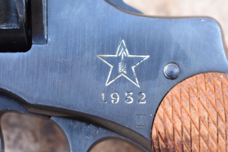 YA ESTÁ VENDIDO.
Buenas a todos compañeros
Vendo mi Revolver Nagant fabricado en 1932 por TULA.
Saludos 02