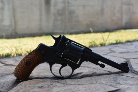 YA ESTÁ VENDIDO.
Buenas a todos compañeros
Vendo mi Revolver Nagant fabricado en 1932 por TULA.
Saludos 01