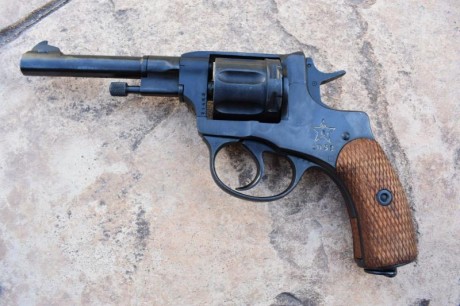 YA ESTÁ VENDIDO.
Buenas a todos compañeros
Vendo mi Revolver Nagant fabricado en 1932 por TULA.
Saludos 11
