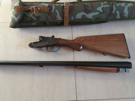 Vendo dos escopetas, están muy bien cuidadas y van perfectas.
La  primera es marca Búfalo calibre 12, 00