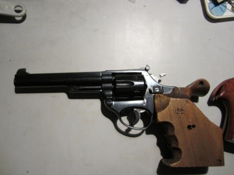 Sigo:

Revolver Astra Match, 38,  """ VENDIDA """" 
 IMG_4835.JPG  01