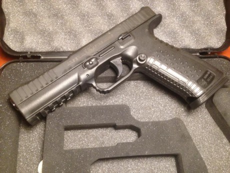Arsenal Firearms Strike One en perfecto estado, con 4 cargadores de 17 cartuchos. Ideal para IPSC
CARACTERÍSTICAS:
Calibres: 00