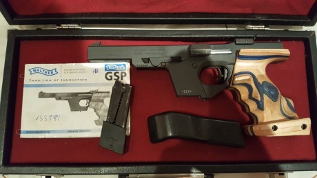  amigo Juan, siempre liado, me ha pedido que ponga en venta varias armas de su propiedad.
 Un fusil Cetmetón, 22