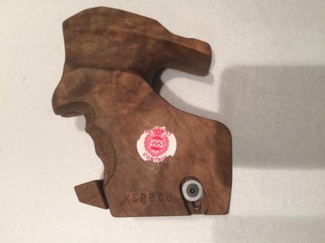 Vendo cacha RINK tamaño XS para Walther Lp 300 XT.

Usada tres meses. Muy buen estado.
Precio 120 euros 01