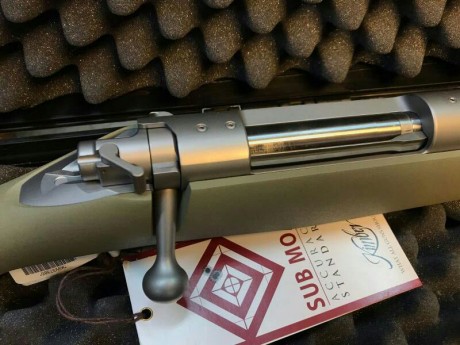 Una armeria de Madrid es el distribuidor de Kimber en España. 

https://www.kimberamerica.com/rifles

Ahora 40