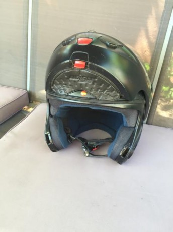 Hola, vendo casco NOLAN, abatible, talla L, en buen estado, los portes dentro de la peninsula PAGADOS.
Precio----------100€ 00