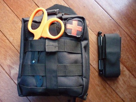 Vendo un botiquin Tccc. Es un "pouch" de la casa DragonPro, que permite transportar un botiquín 02