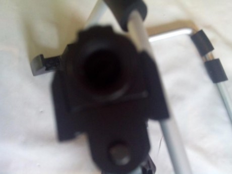 Vendo pistola detonadora o comúnmente llamada de fogueo, Marca Zoraki modelo 914 , de fabricación Turka, 81