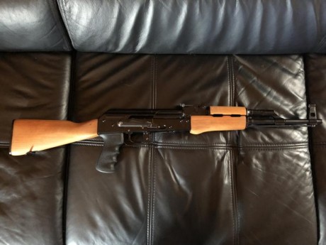 Hola vendo ak47 húngaro es un feg sa 85m en 7.62x39 repeticion manual. Vendido 02