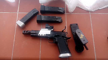 Calibre .45acp, cañón IGB Austria MATCH con compensador y cañon original,
seguro manual ambidiestro.

Montura 00