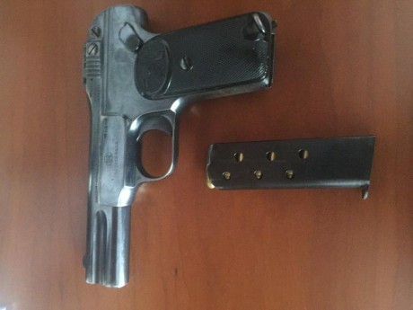 Perfecto estado, con sus dos cargadores, funda de piel original y útiles . Guiada. 550 euros. Seriedad. 00