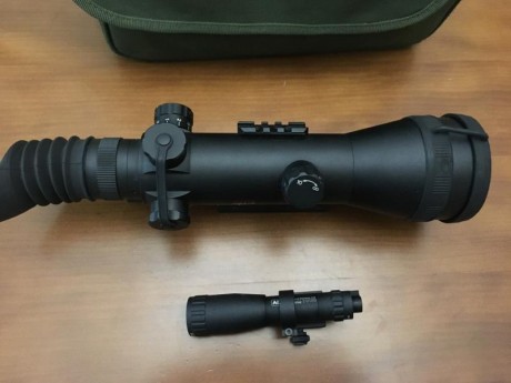 Visor ATN Arrow 4 de 2+ con tubo IIT 2 IA, modelo americano y con una gran calidad.
IR de 810 marca ADL 02