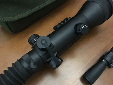 Visor ATN Arrow 4 de 2+ con tubo IIT 2 IA, modelo americano y con una gran calidad.
IR de 810 marca ADL 01