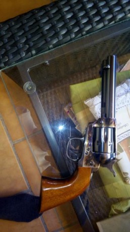 Pues vendo revolver uberti cal.22LR  y  4-3/4 en AE con muy poco uso y muy buen estado
400€ 10