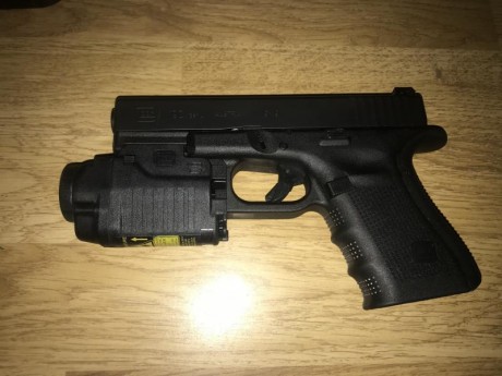 Vendo Glock 19 Gen 4 9 mm, por cambio de residencia al extranjero.
Todo en regla y apenas con 500-1000 00