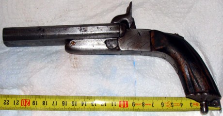 Hola a todos , tengo esta pistolilla , no tiene marcas de ninguna clase y ha sido eliminado el oxido de 00