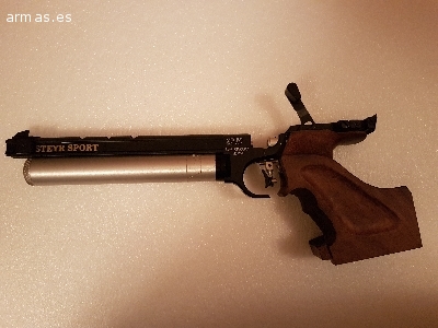 Un amigo vende una Steyr Mannlicher LP10 con dos bombonas de aire originales. Pistola del año 2000, recién 02
