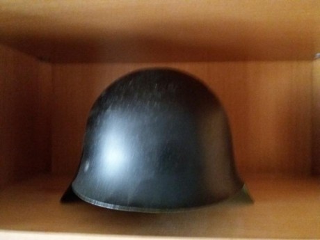 Casco español m1926 sin interior 
30 euros 
10 euros gastos de envío 01