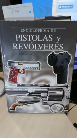 10 libros 55 €   y regalo 5  por mi cuenta ( total 15 )portes incluidos  mando fotos whats App 670211056 82