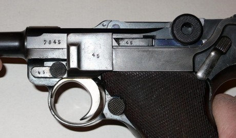 Se vende Luger P08 S/42 año 1936 calibre 9mm todos los números coincidentes, el estado es excepcional, 12