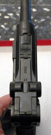 Se vende Luger P08 S/42 año 1936 calibre 9mm todos los números coincidentes, el estado es excepcional, 21
