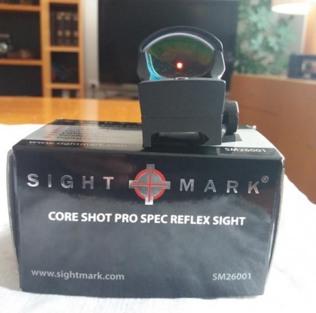 Hola a todos-

Por no hacerme a el, pongo en venta un holográfico de punto rojo de la marca Sight Mark. 12