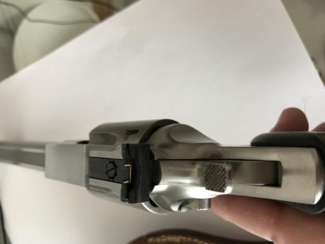 Pues eso vendo Ruger gp100 357 impoluto. ( más dies más funda) Pocos disparos. 6 pulgadas precio 500 euros. 10