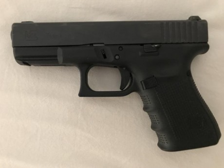 Nueva, desconector y muelles cambiados.

450 € el arma está en Madrid. 01