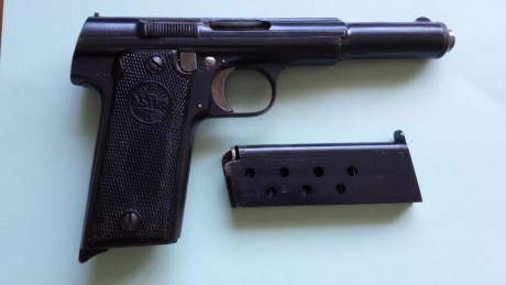 Vendo Astra 400 en calibre 9 Largo. En perfecto estado de tiro y conservación, guiada con licencia de 02