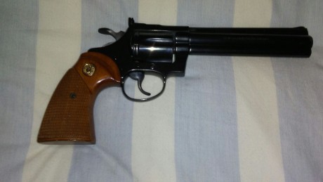 :duelo: Vendo mi precioso revolver diamante negro colt original en calibre 22 long rifle esta muy bien 02