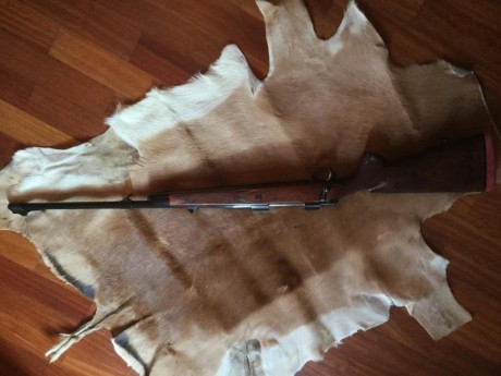 Pongo a la venta para financiar otro proyecto un rifle Sako L61R en el calibre 300 H&H. El rifle está 11