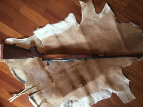 Pongo a la venta para financiar otro proyecto un rifle Sako L61R en el calibre 300 H&H. El rifle está 10