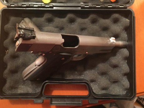 En venta Pistola Springfield Armory de acero inoxidable en calibre 9mm con pocos disparos. 
Se encuentra 00