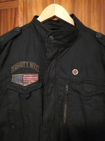 CHAQUETA DE LA MARCA SCHOTT EN ALGODÓN ,TIPO M-65 EN PERFECTO ESTADO.COLOR NEGRO Y TALLA L AJUSTADA

REBAJADA 01