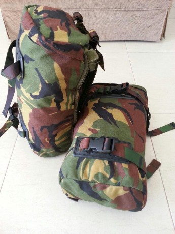 Vendo estos dos bosillos laterales de la mochila ALPINE LOWE STING, estan en perfecto estado y son dificiles 12