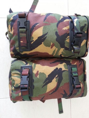 Vendo estos dos bosillos laterales de la mochila ALPINE LOWE STING, estan en perfecto estado y son dificiles 11