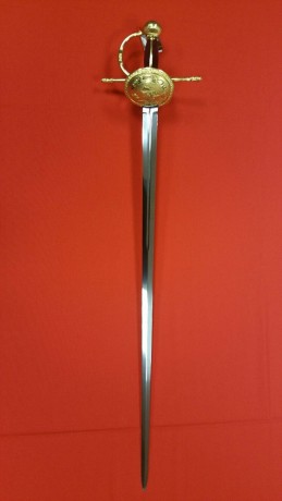 Buenas, vendo o CAMBIO POR PISTOLA PERCUSIÓN AVANCARGA (SEGÚN PRECIO...) varias espadas, lanzas, hachas, 02
