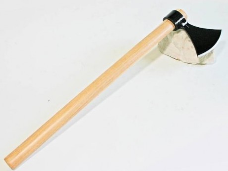 Buenas, vendo o CAMBIO POR PISTOLA PERCUSIÓN AVANCARGA (SEGÚN PRECIO...) varias espadas, lanzas, hachas, 11