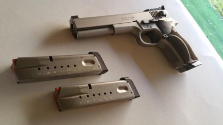    SE AJUSTA PRECIO A 1390€   
   Se vende Pistola S&W Performance center Model 5906 PPC-9 6" 20