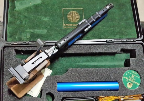 Vendo Steyr LP10.- 850€ + 6 envío por agencia:   AHORA 750€+6€   

Bomba Hill.- 105€ + 6 Envío por agencia

Portablancos 02